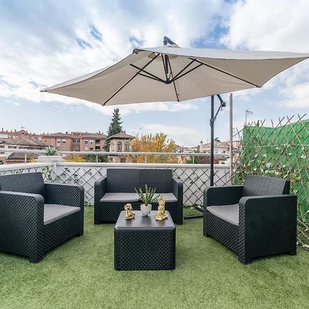 Moderno Apartamento En Centro De Granada Kültér fotó