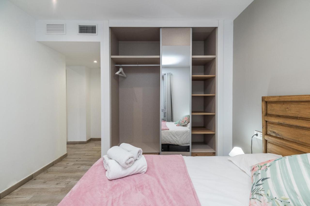 Moderno Apartamento En Centro De Granada Kültér fotó