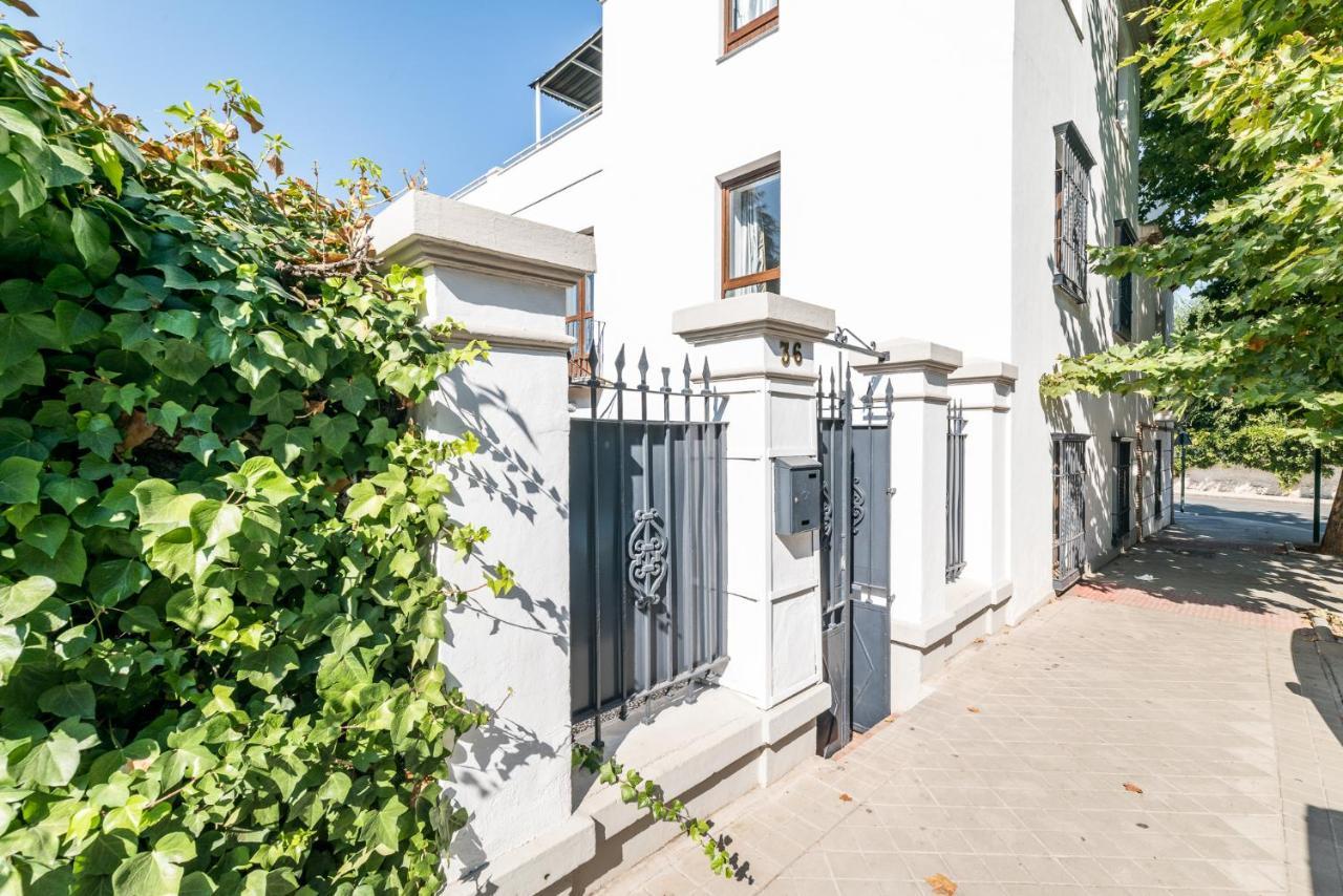 Moderno Apartamento En Centro De Granada Kültér fotó