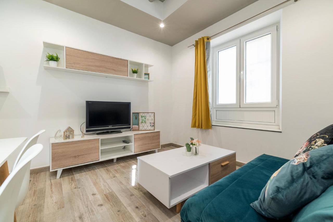 Moderno Apartamento En Centro De Granada Kültér fotó