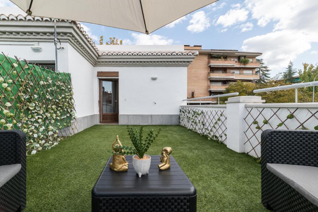 Moderno Apartamento En Centro De Granada Kültér fotó
