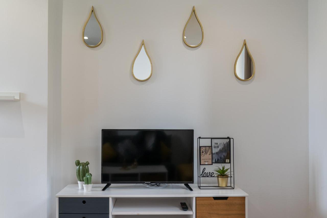 Moderno Apartamento En Centro De Granada Kültér fotó