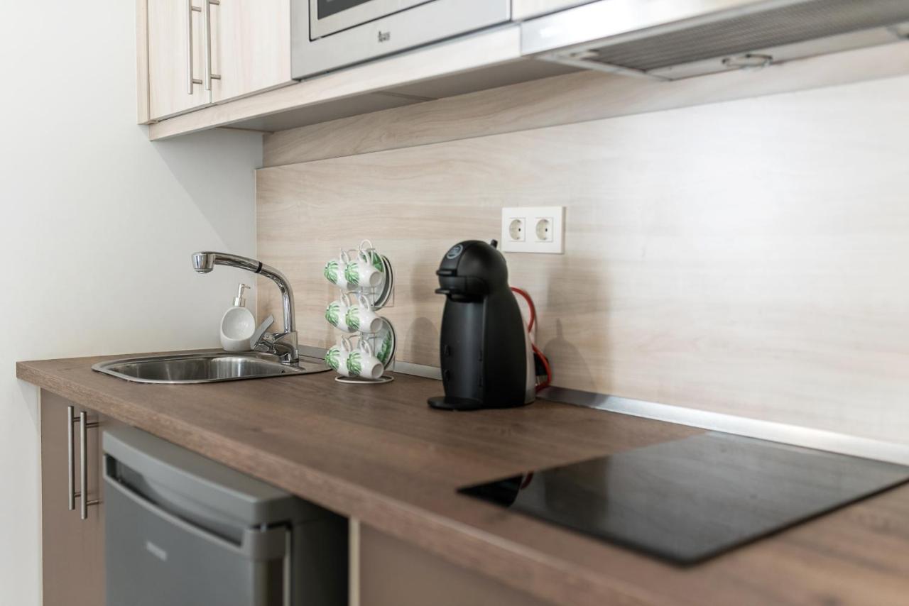 Moderno Apartamento En Centro De Granada Kültér fotó