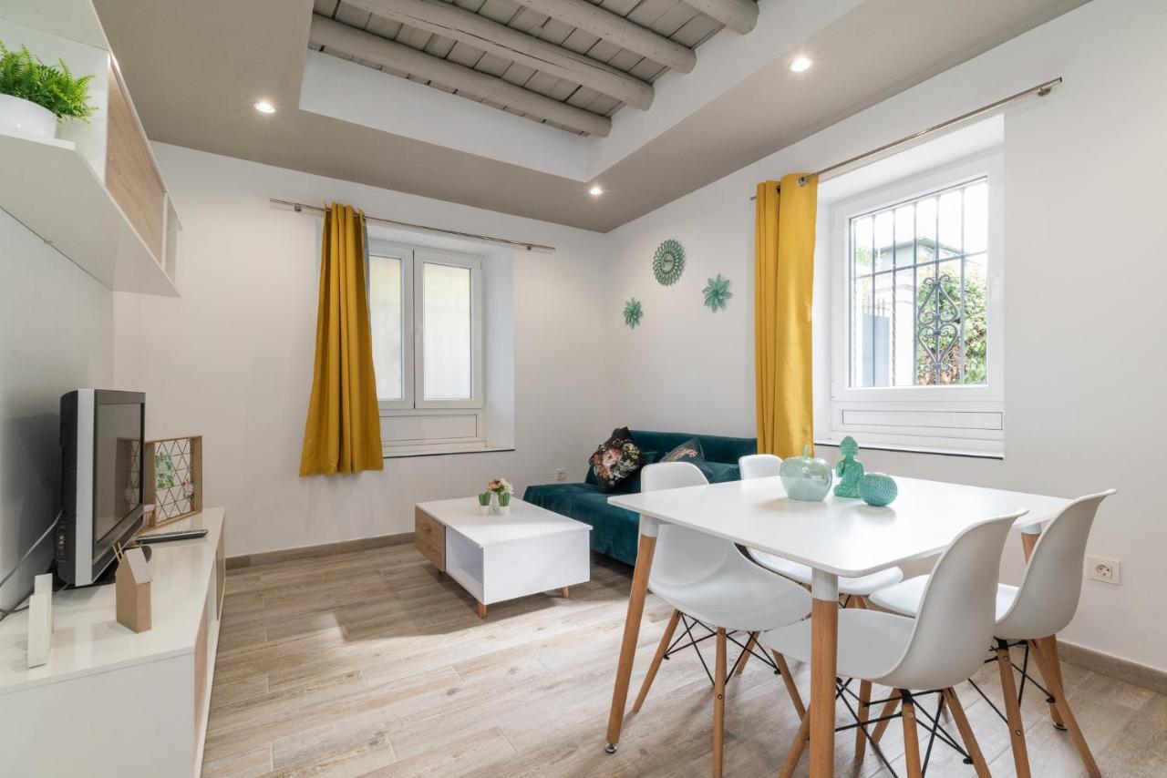 Moderno Apartamento En Centro De Granada Kültér fotó