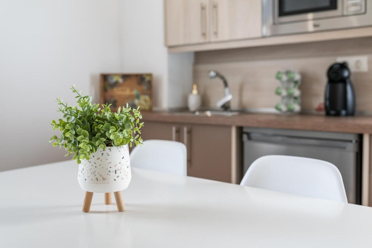 Moderno Apartamento En Centro De Granada Kültér fotó